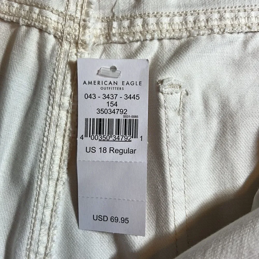 AMERICAN EAGLE Women’s 90s Boyfriend High Rise Distressed Jeans White Size 18